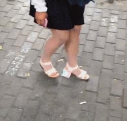 开心一刻gif下雨天,搞笑gif笑到肚子疼意外瞬间特辑