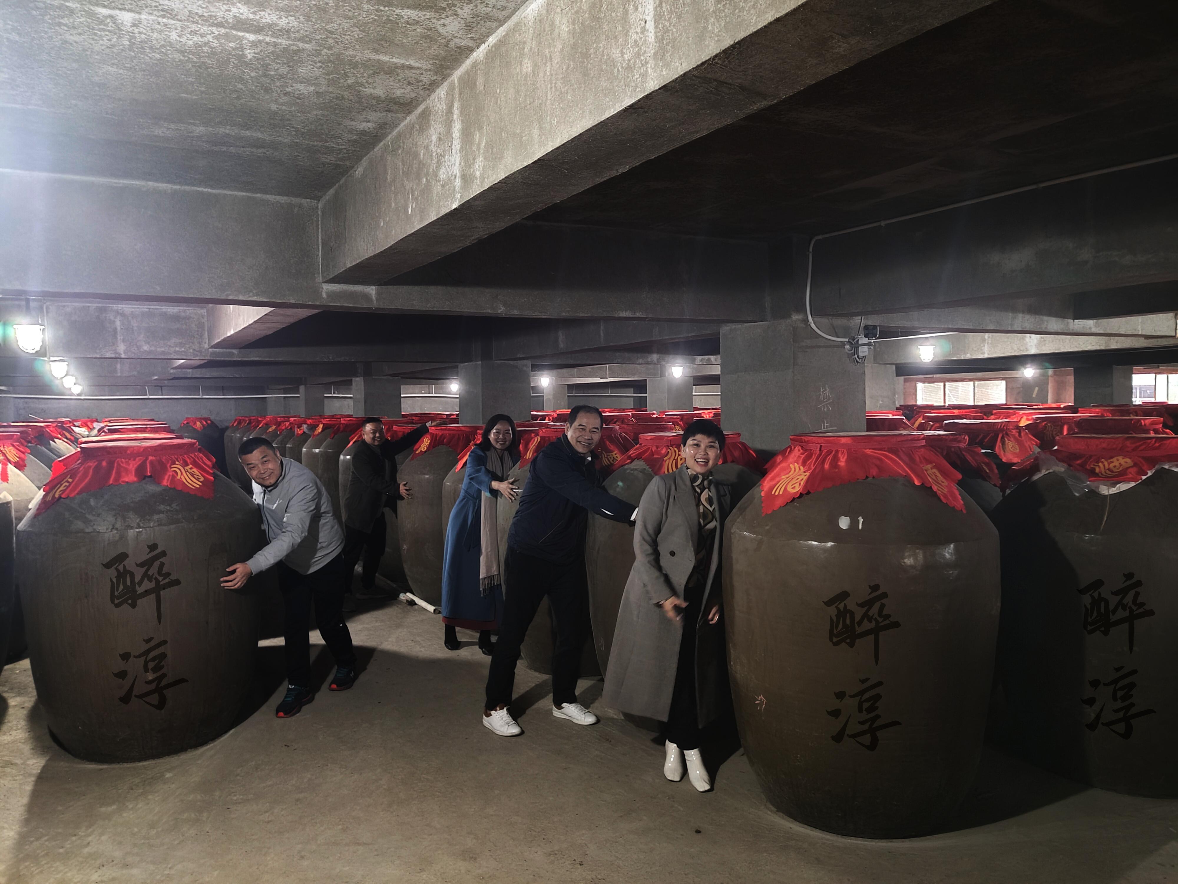 茅台酒在国外什么价格,茅台酒在国外买比国内便宜吗