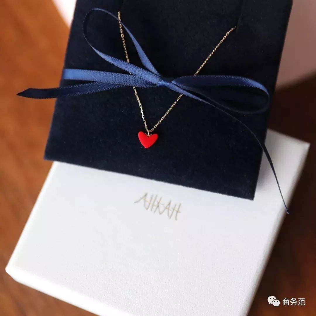 拆开之前收到的54个快递，每一份都让人感到美好