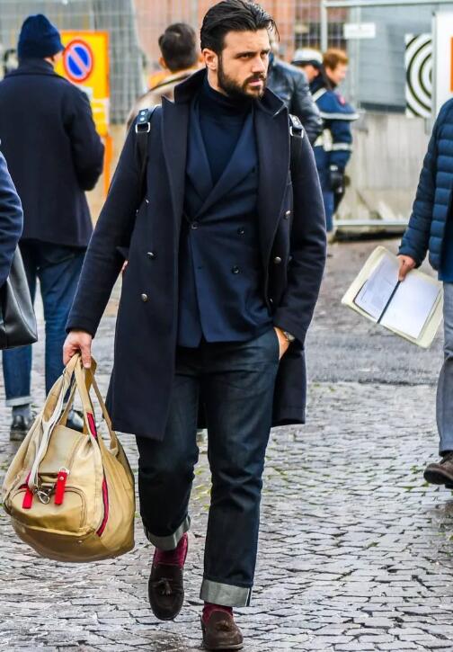 如何清洗一双麂皮鞋底子,麂皮的鞋子弄上油了怎么清洗