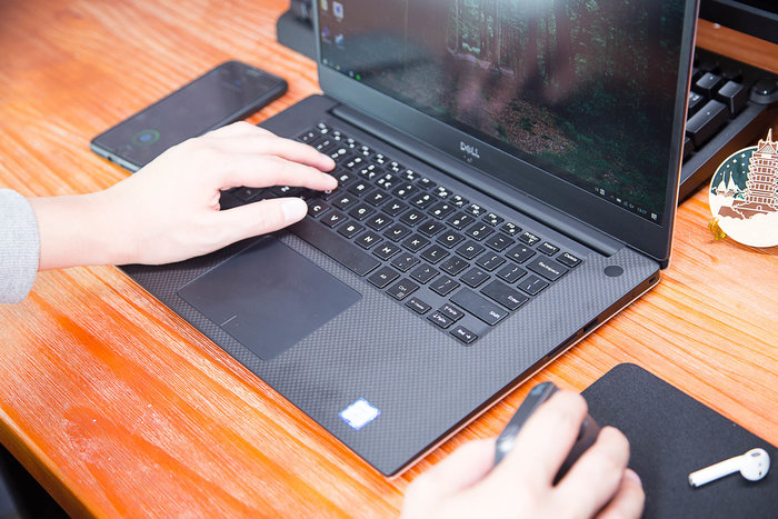 2017款戴尔xps159560评测,设计师电脑的选择推荐