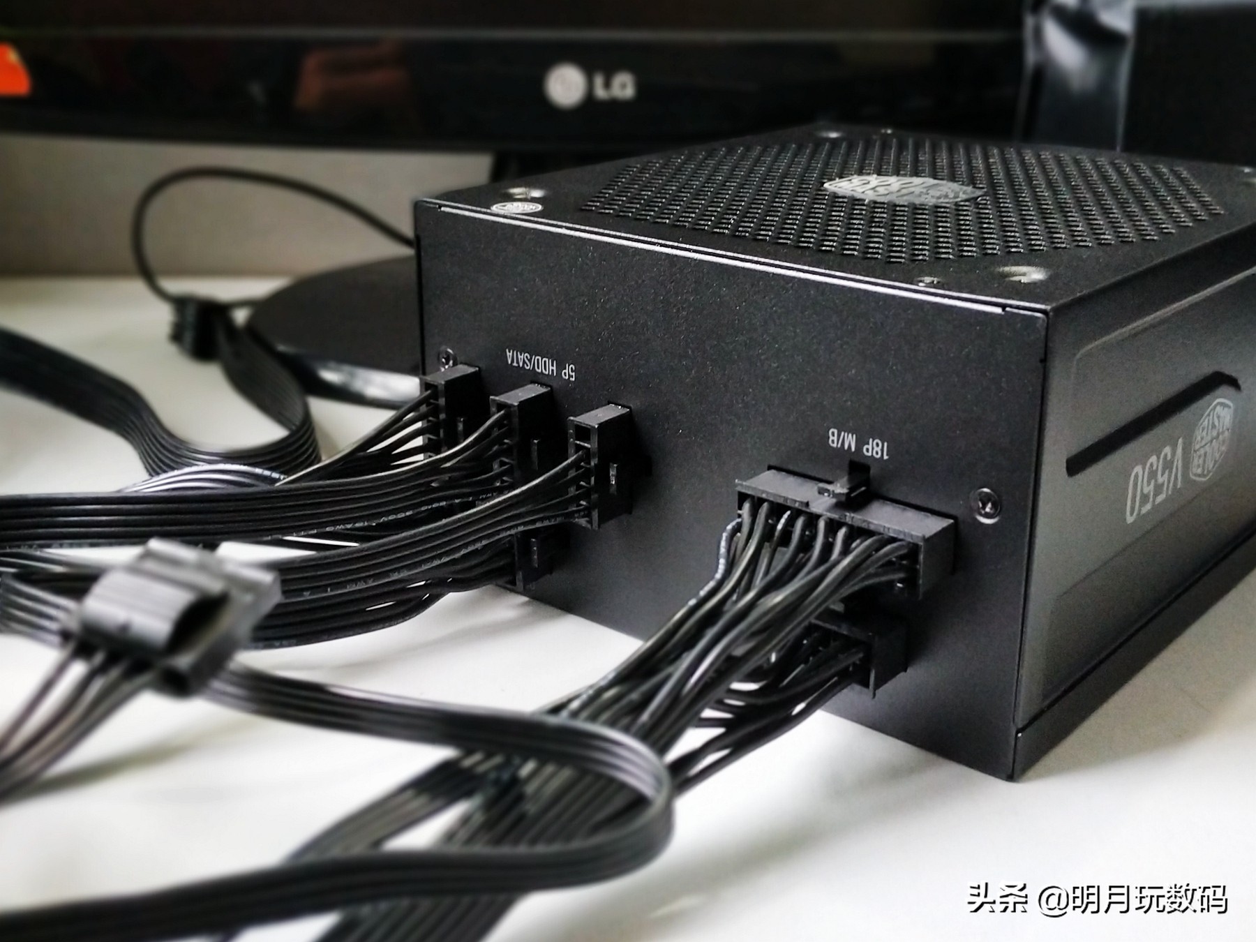 酷冷至尊v650电源,酷冷至尊mwe550v2电源怎么样