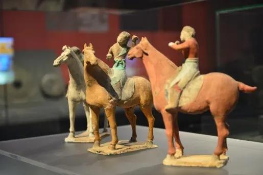 运动风采视频拍摄,明清时期马球运动的发展趋势