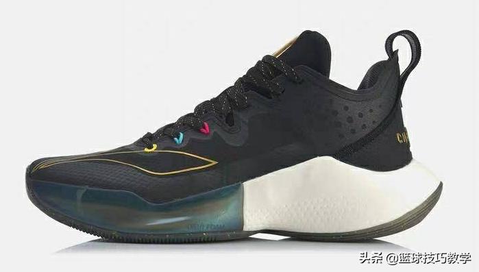 两款最近很火的国产球鞋大对比，音速8终于出低帮版本了