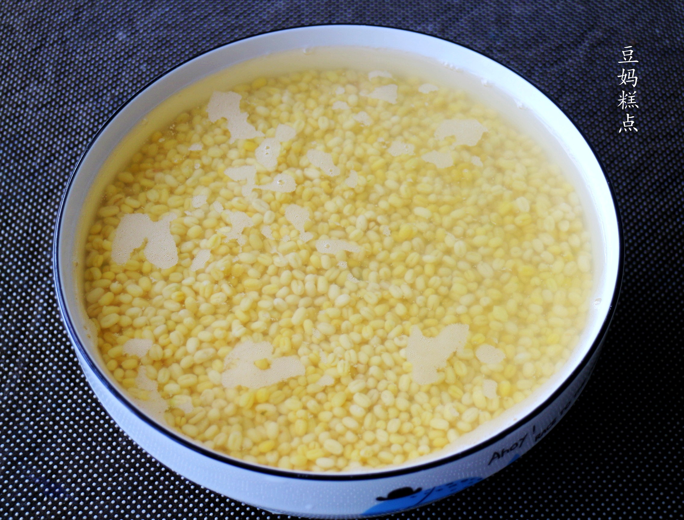 怎么自制绿豆糕好吃窍门,自制绿豆糕用什么方法