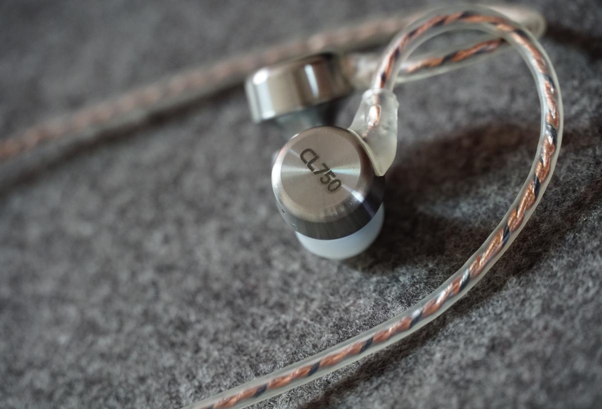 世界顶尖入耳式耳机,入耳式平价监听耳机测评