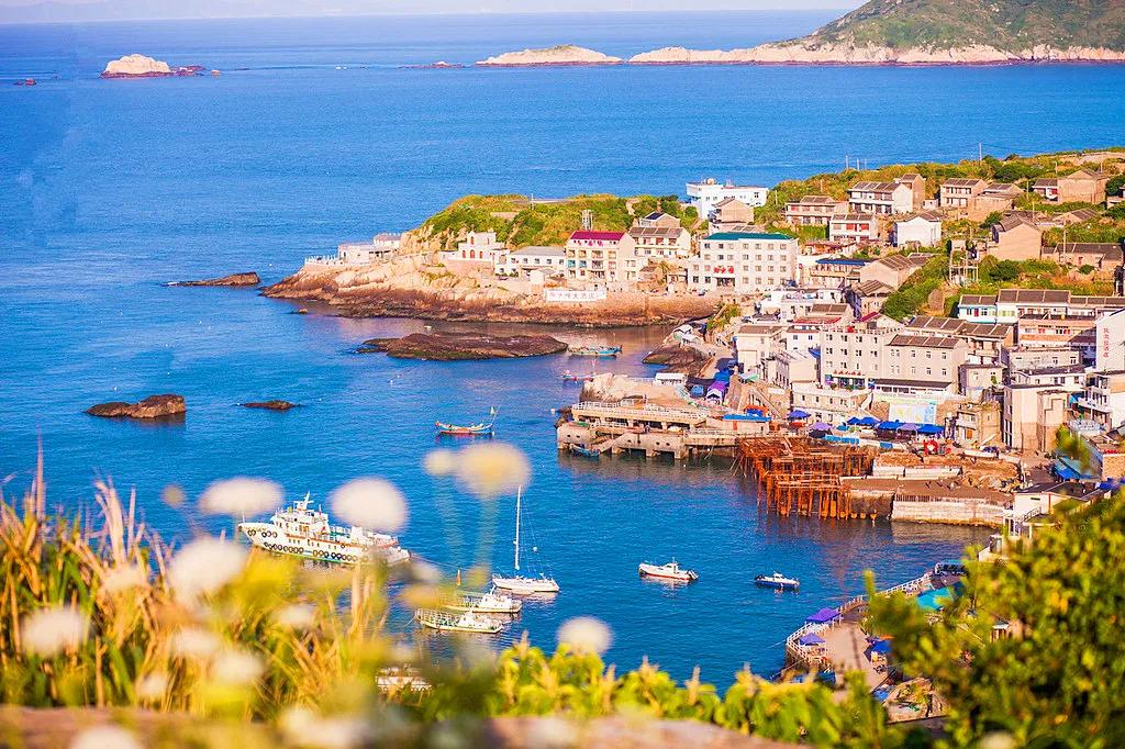 “海上小丽江”!这小城承包了海岛最美春色