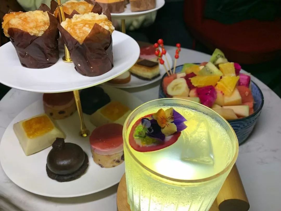 加鱼子酱的鸡尾酒喝过吗？长春首家分子鸡尾酒吧，味道太神奇了