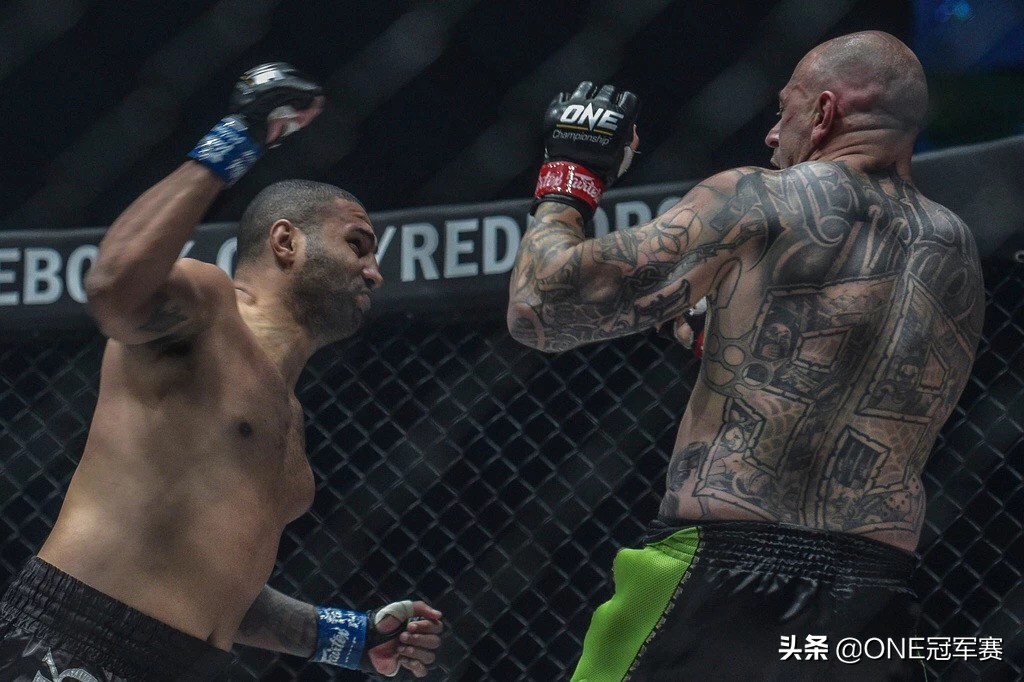 叫安德森·席尔瓦的男人，实力不会差