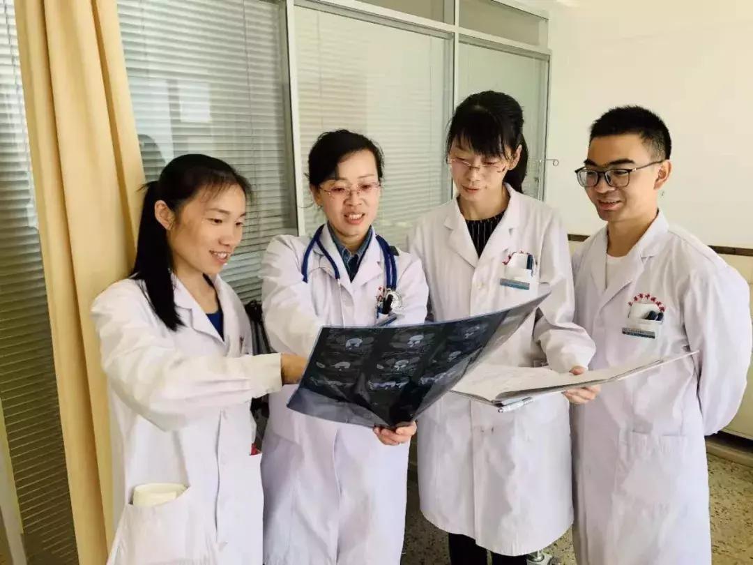 「晋医堂」人老腿先衰外邪侵袭专挑体虚者