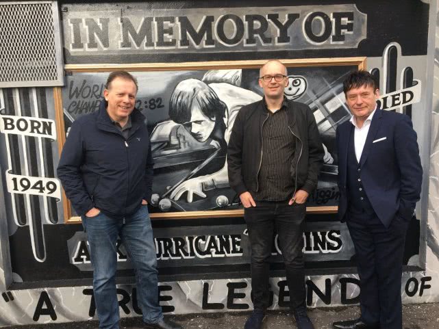 *诺斯**克的解说之道：以麦克风为*器武**的那群人