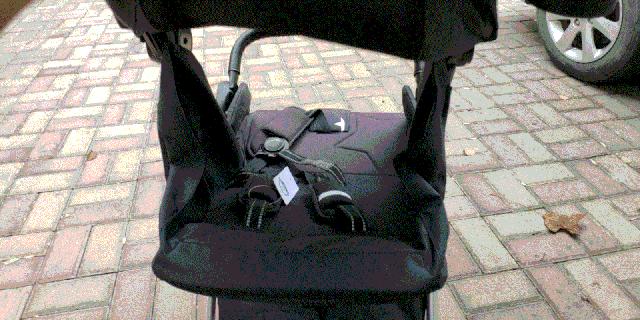 给孩子换个新车,qborn婴儿推车开箱