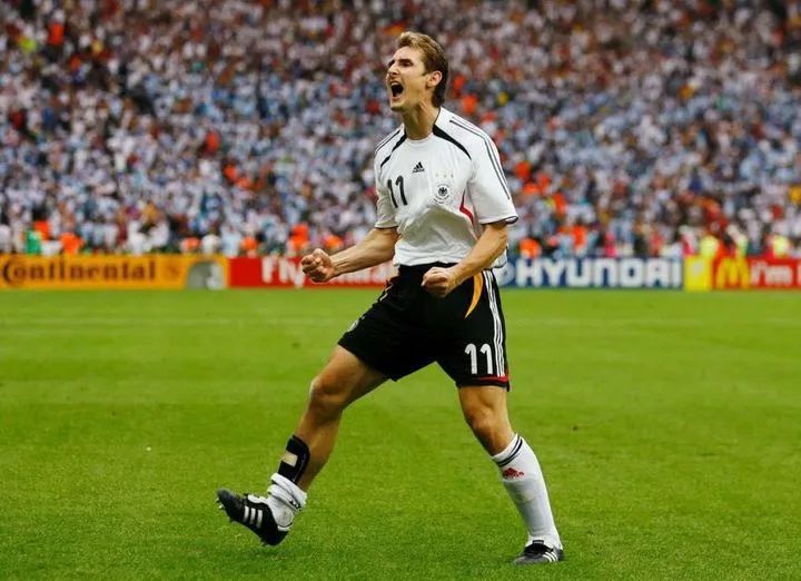 我是传奇插曲原唱,我是传奇的歌曲