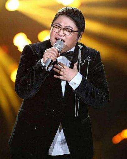 奶奶卖老冰棍,老奶奶卖雪糕帮助大山里的孩子