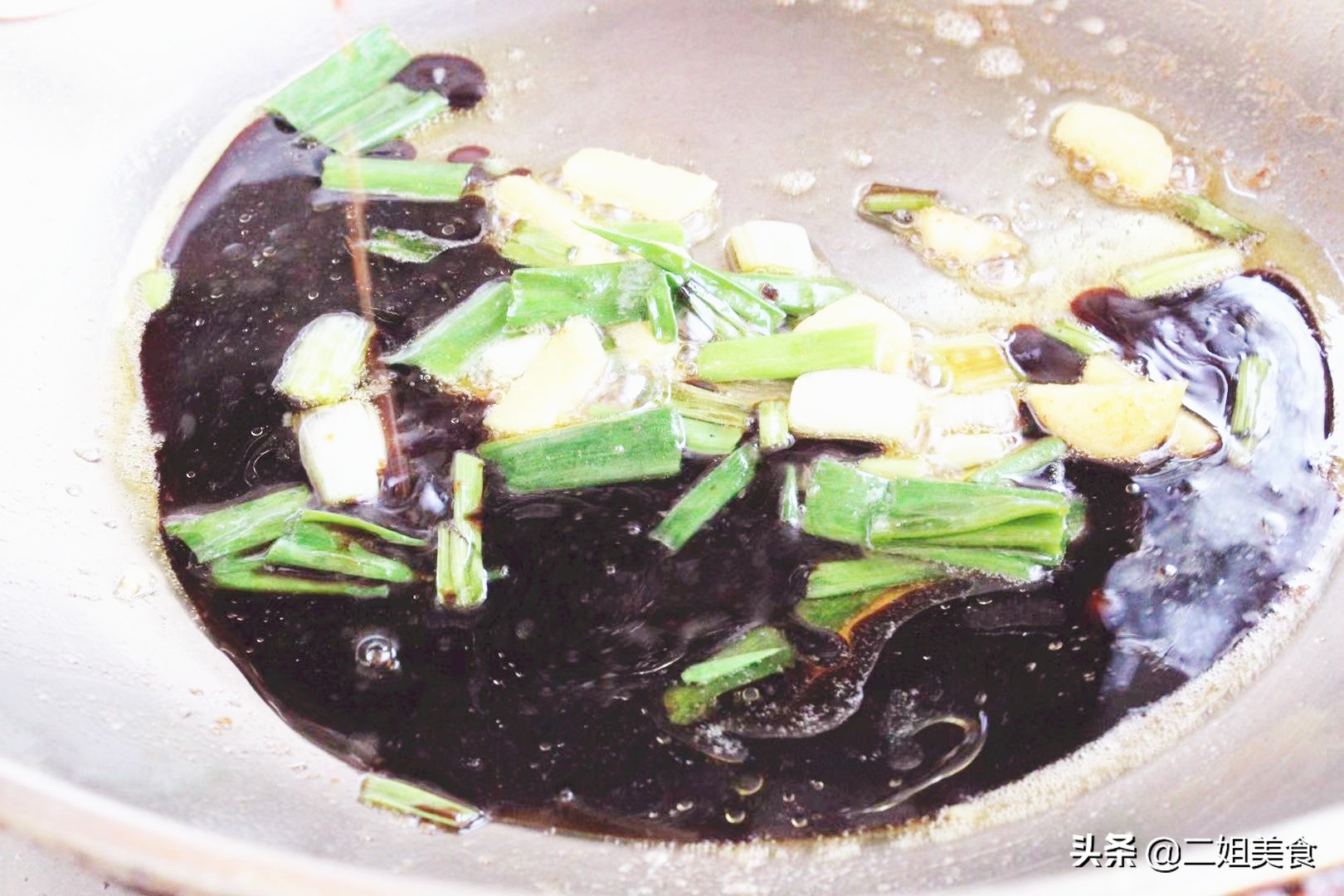 不管炖什么鱼都不要放这二种调料,清炖鱼不能放什么鱼