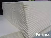 鞋子是用哪些材料做的呢,鞋子是用什么制造的