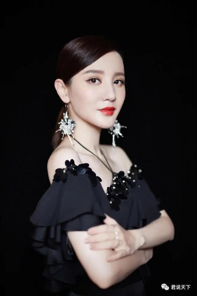 环球小姐张萌近照,张萌获得环球小姐冠军照片