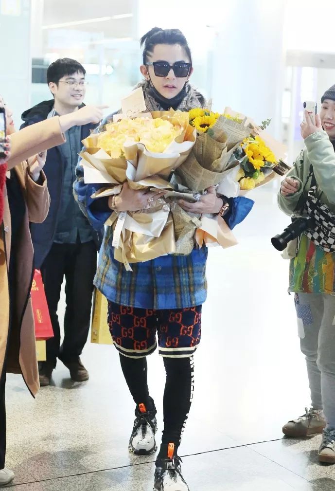 汪东城银色武士头造型,汪东城古早发型