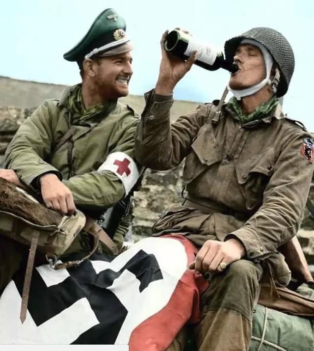 美军二战装备打火机军刀,美国神火手电特种部队装备