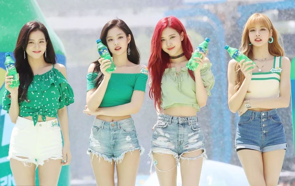 blackpink四人从黑暗中走出来,blackpink被黑得最惨的一年