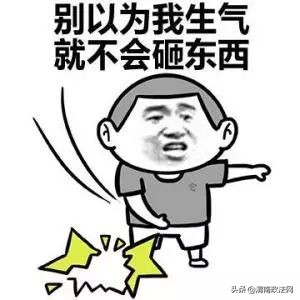 男孩有弟弟后成绩一落千丈：以前妈妈朋友圈里都是我，现在都是弟弟