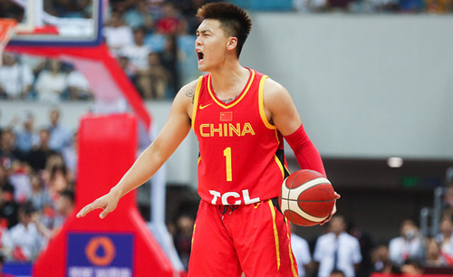 比14粒三分更有意义！男篮摸清三“方向”，双子星或锁两名额