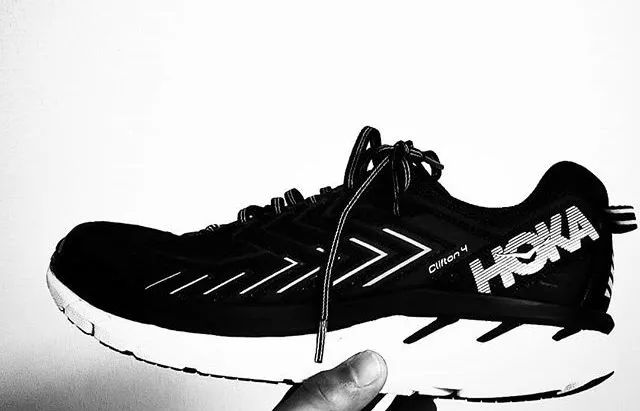 除了nike的鞋子还有什么鞋子好看,除了nike阿迪还有什么鞋好