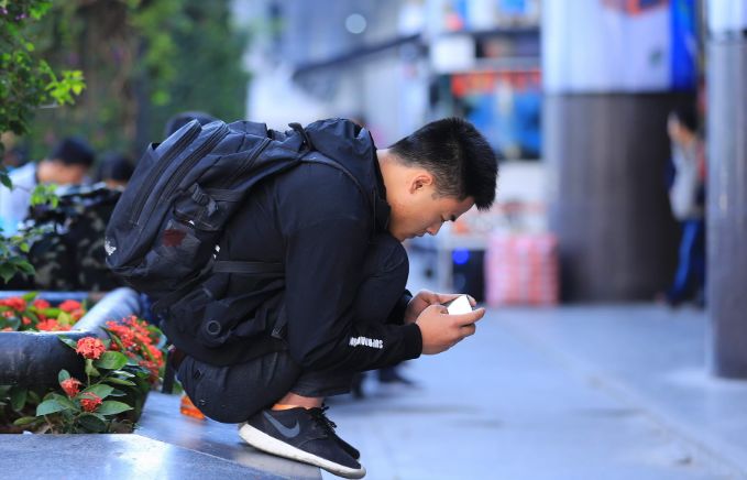 寻找自我的同时迷失了自我,在寻找自我的路上逐渐迷失自我