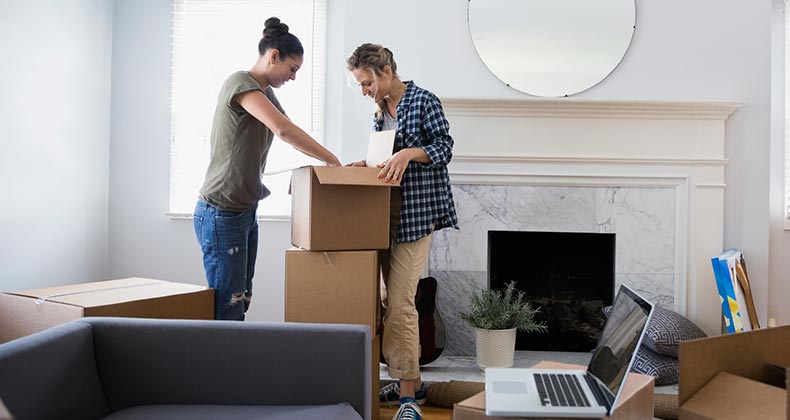 为了住上房，这些英国年轻人简直各种办法都想绝了