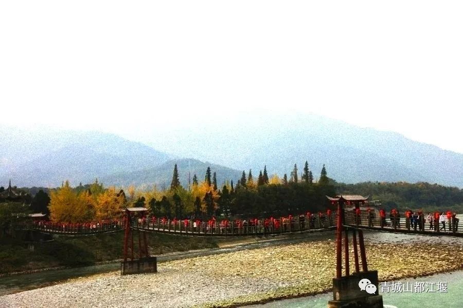 在古村落拍照怎么摆姿势好看,在古堰拍照姿势