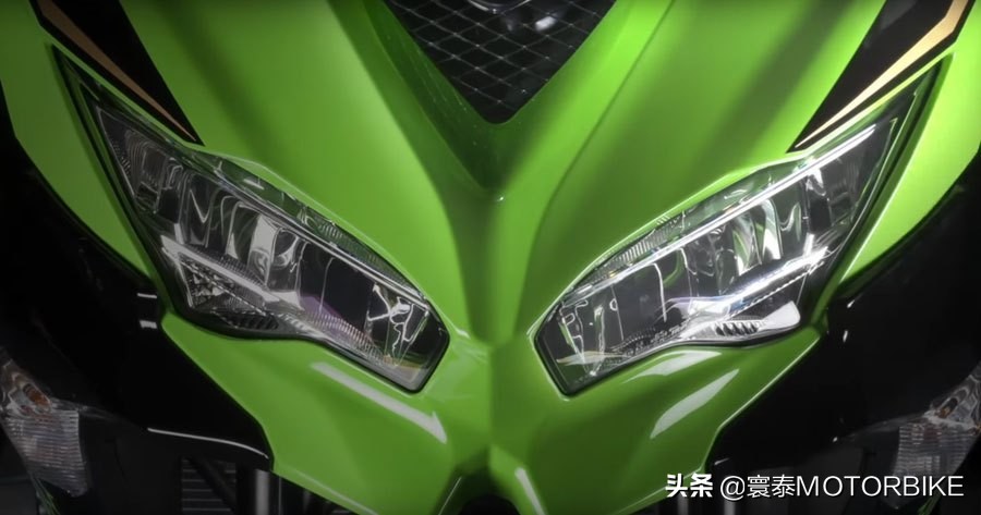 川崎zx-25r与川崎ninja400哪个快,川崎四缸忍者zx-25r配置大揭秘