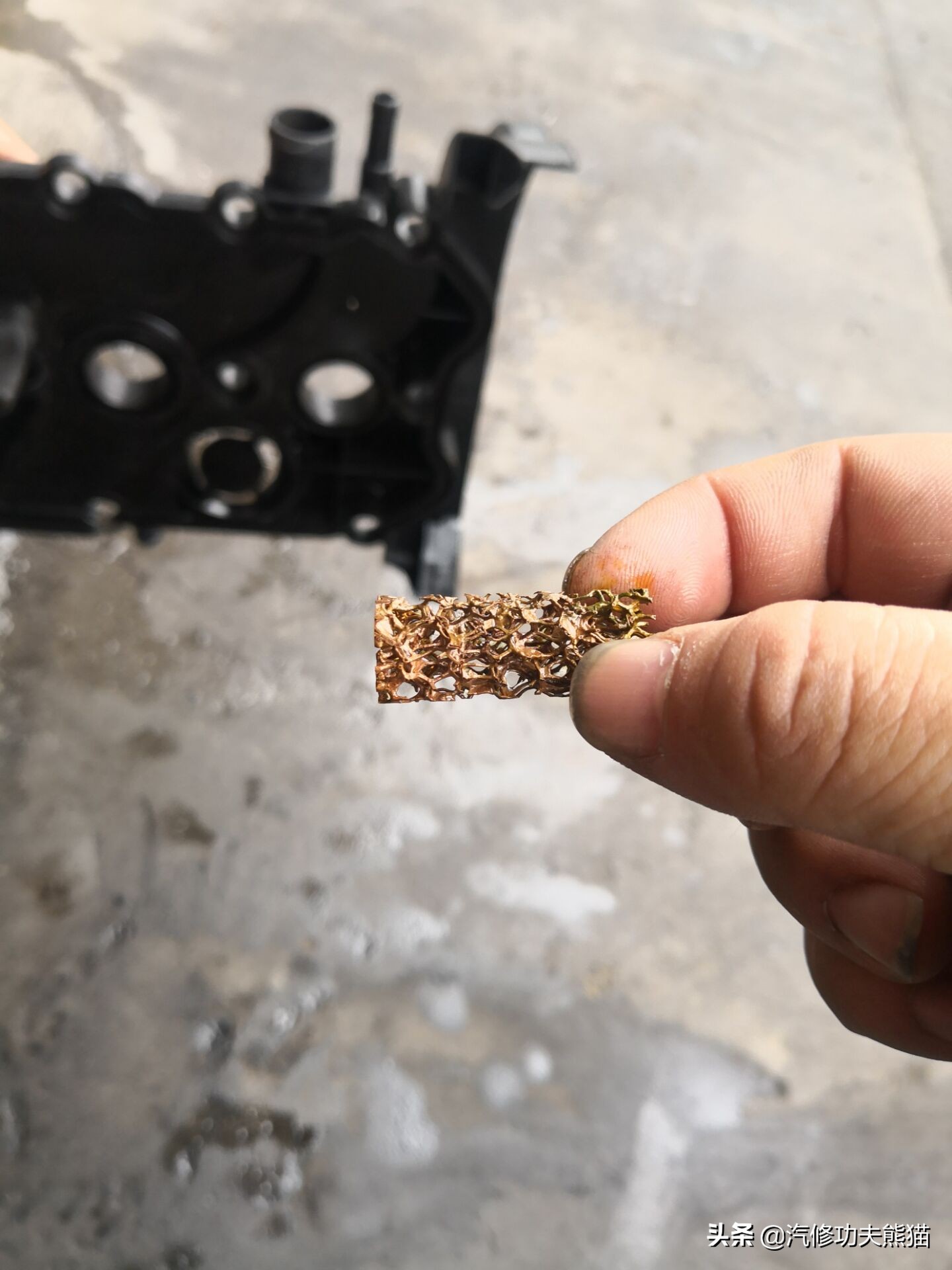 10年奥迪a6l2.0t烧机油维修,奥迪a6l2.0t烧机油吗