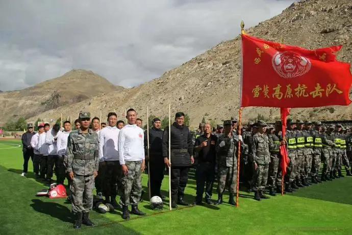 矛盾突然激化！印度屯兵边境主动挑衅，中国招格斗高手训练官兵