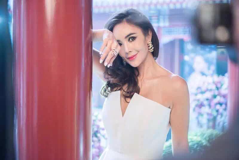 如何涂口红最好看,怎么涂口红才好看教你轻松化妆