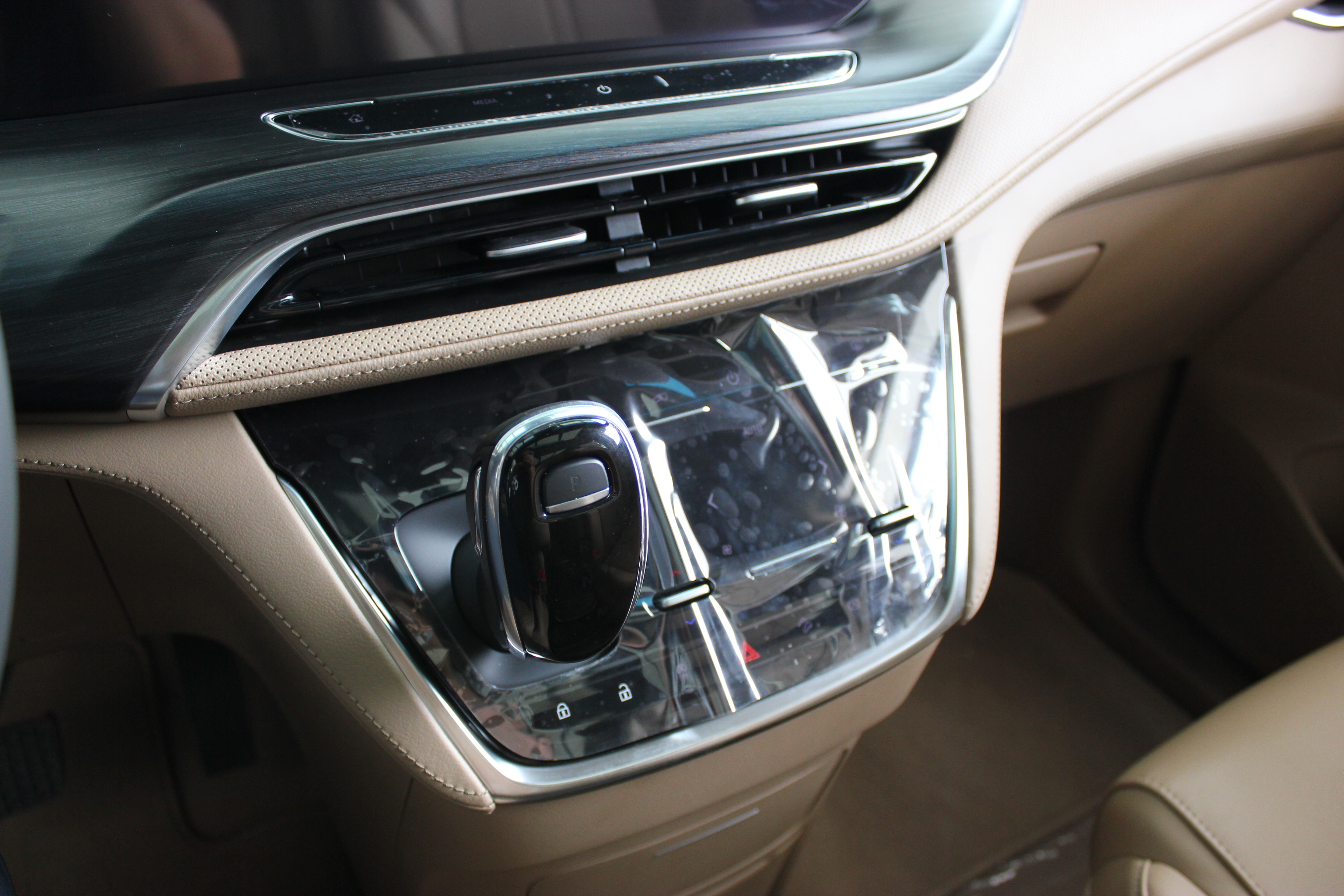 体验丐版gl8,新款别克gl8陆尊用车体验