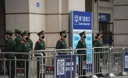 疫情中被困的人们,疫情当下的一些人物事迹