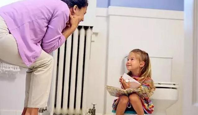 如何训练2岁左右宝宝自主如厕,锻炼宝宝自主如厕的方法