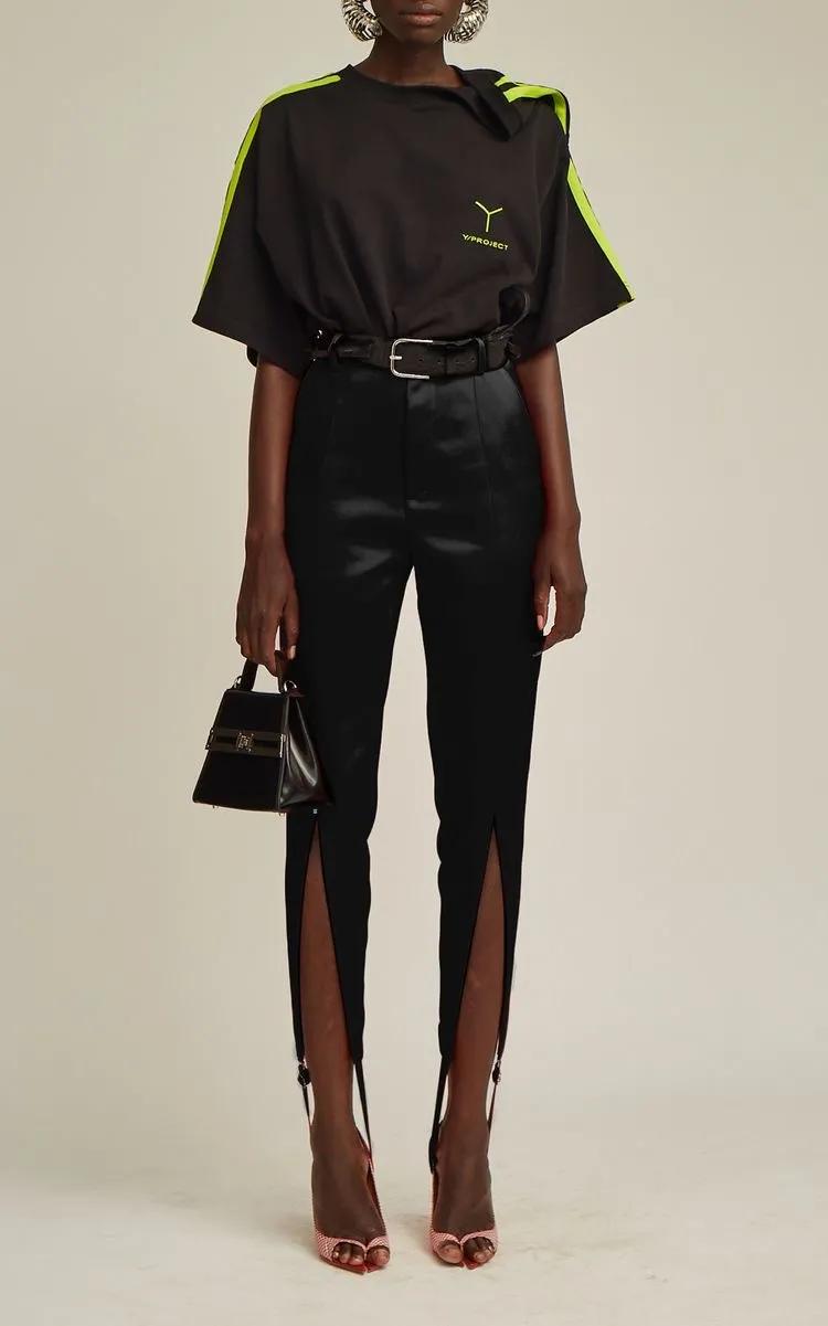 被嫌弃的踩脚裤翻身了！今年正当红