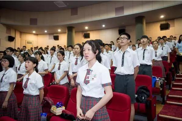 看完谁说中学校服丑？？这几所学校的校服简直颜值爆表