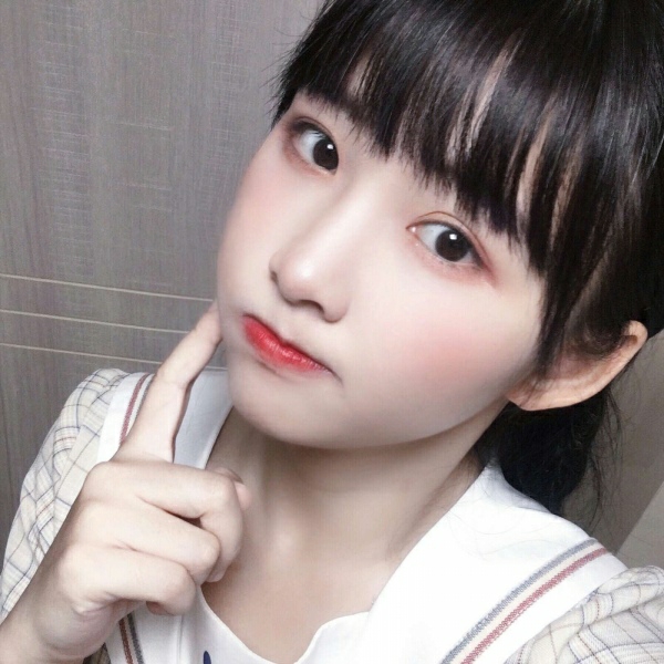 小清新闺蜜女头三人我想送你一个非常可爱的的礼物可是邮递员