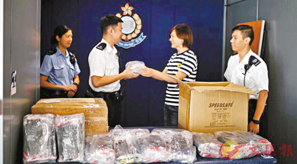 加籍华裔男童买零食寄送港警：谢谢保护我的亲人