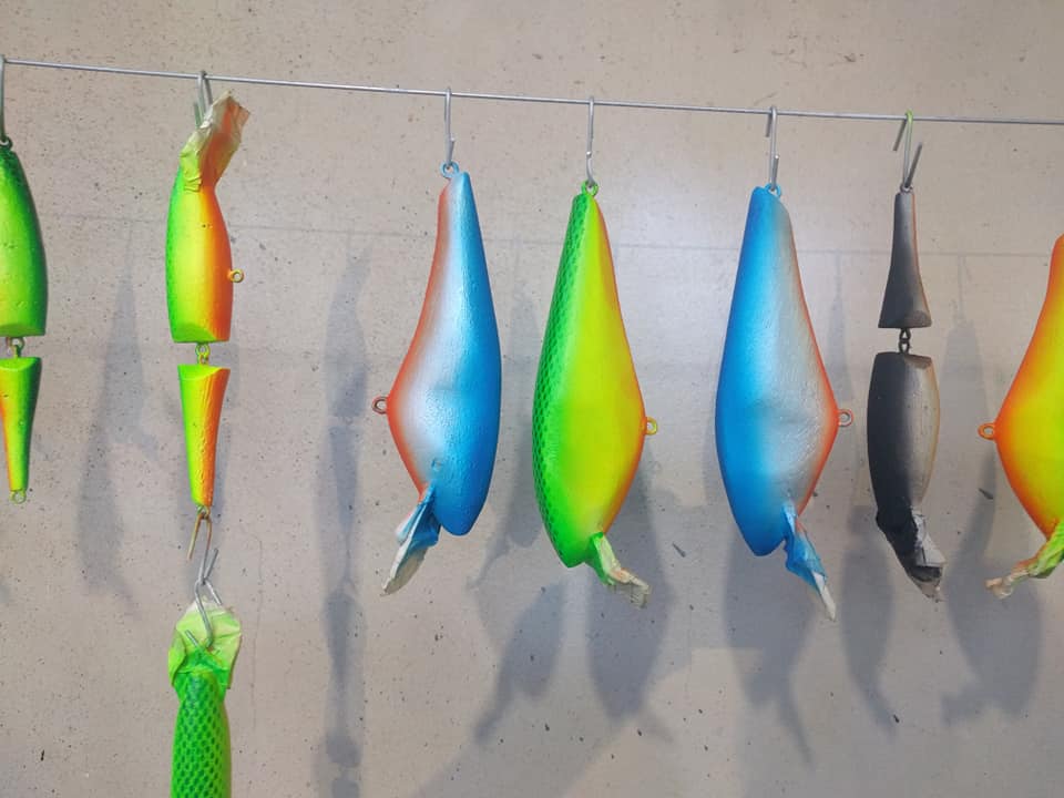 路亚钓鱼穷三代,路亚如何做假饵