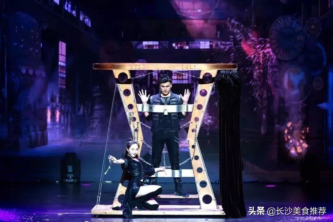 国际顶级魔术天团空降长沙,这家购物中心周年庆玩大了
