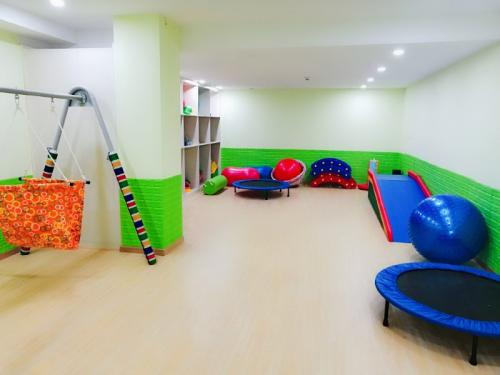 濂囧崱鍥介檯鏃╂暀鍔犵洘,濂囧崱鍥介檯閽熺ゥ鏃╂暀涓績