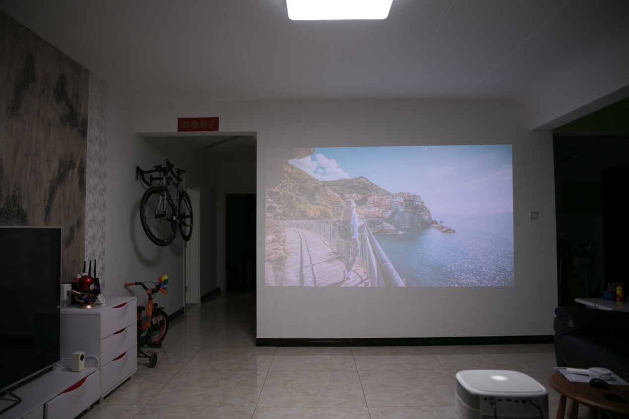 坚果j9白天测试,坚果j9幕布