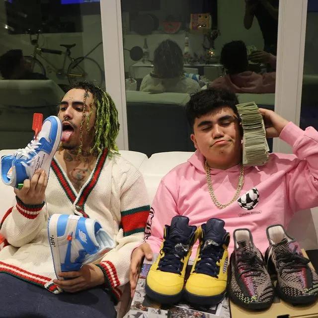 贝克汉姆儿子卖原味儿SupremexLV联名卫衣