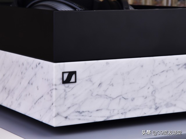 森海塞尔和奥菲斯耳机哪个好,森海塞尔耳机一代和二代外观区别