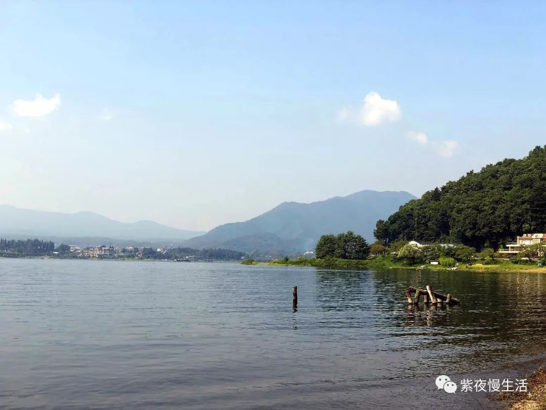 未见富士，幸运依在-秀峰阁湖月