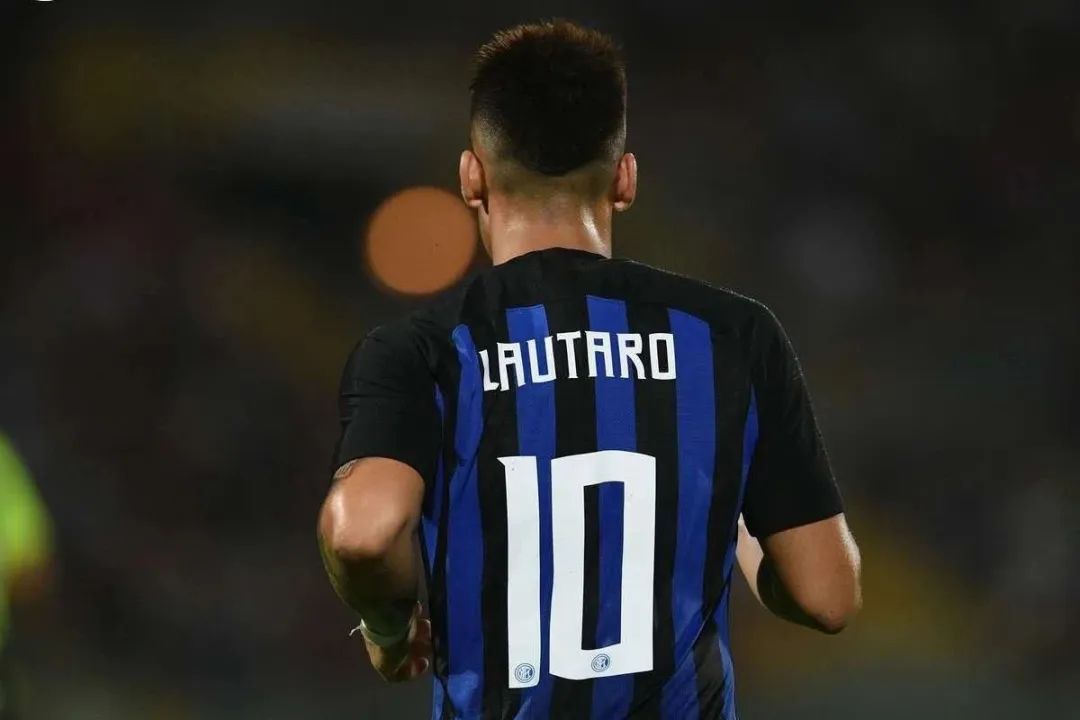 潘帕斯雄鹰检视图,潘帕斯雄鹰美洲杯马丁内斯夺冠