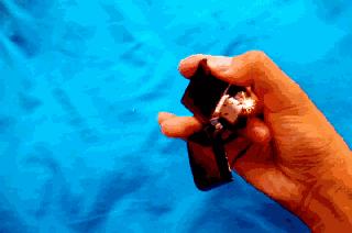 zippo打火机总有油味,zippo打火机为什么款式特别多